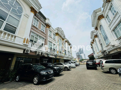 Ruko Dijual di Tebet, Kota Jakarta Selatan, 4 KM, LB 238m²