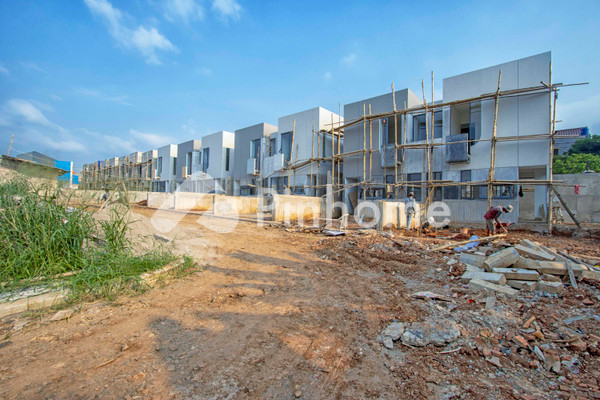 Rumah Dijual di Tamaruma Sawangan, Sawangan, Kota Depok, 2 KM, 2-4 KT, LT 84-258m², LB 58-146m² - 27