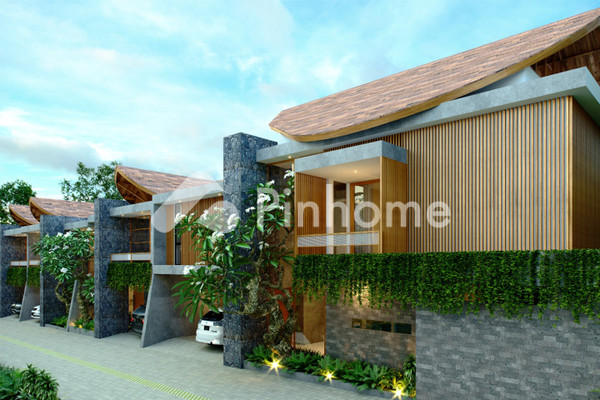 Rumah Dijual di Taman Famindo Canggu, Kuta Utara, Kab. Badung, 3 KM, 2-2 KT, LT 122-252m², LB 160-320m²