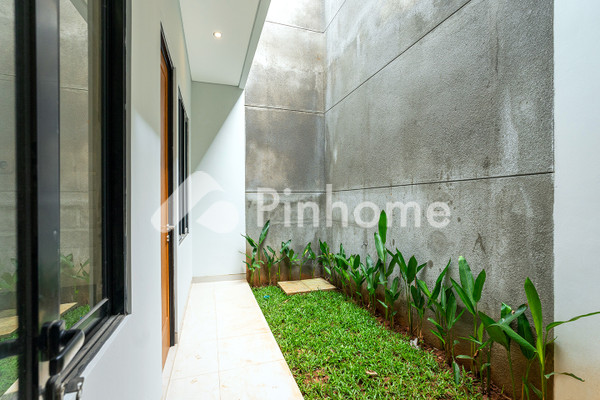 Rumah Dijual di The Agathis, Pancoran Mas, Kota Depok, 2 KM, 3-3 KT, LT 68-68m², LB 75-75m² - 12