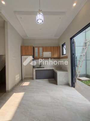 Rumah Dijual di Lentera Sudchi, Jagakarsa, Kota Jakarta Selatan, 3 KM, 3-3 KT, LT 103-103m², LB 120-120m² - 2