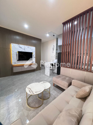 Rumah Dijual di ZenitParc Hill Cirendeu, Ciputat Timur, Kota Tangerang Selatan, 2 KM, 3-3 KT, LT 72-72m², LB 90-90m² - 3