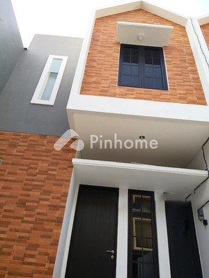 Rumah Dijual di Sukolilo, Kota Surabaya, 3 KM, 3 KT, LT 100m², LB 130m²