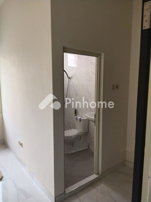 Rumah Dijual di Sukolilo, Kota Surabaya, 3 KM, 3 KT, LT 100m², LB 130m² - 3