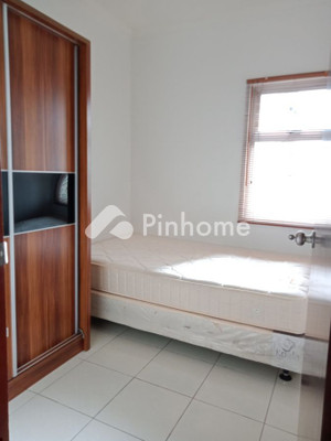 Apartemen Dijual di Grogol Petamburan, Kota Jakarta Barat, 2 KM, 3 KT, LT 70m², LB 70m² - 3