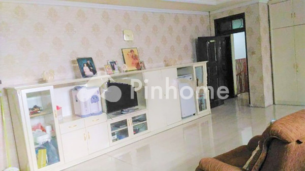 Rumah Dijual di Penjaringan, Kota Jakarta Utara, 4 KM, 5 KT, LT 360m², LB 480m² - 1