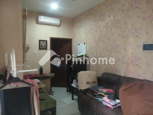 Rumah Dijual di Ciputat, Kota Tangerang Selatan, 2 KM, 3 KT, LT 120m², LB 160m² - 3