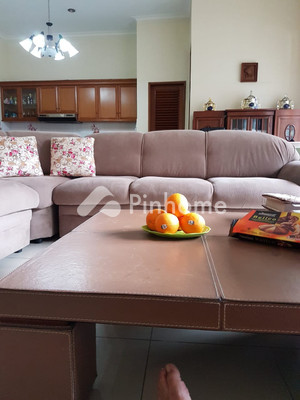 Rumah Dijual di Sukasari, Kota Bandung, 4 KM, 5 KT, LT 490m², LB 300m² - 1