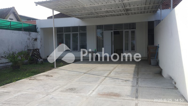 Rumah Dijual di Wirobrajan, Kota Yogyakarta, 3 KM, 4 KT, LT 300m², LB 200m²
