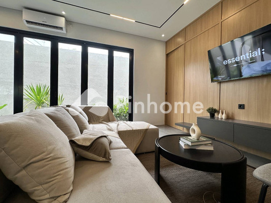 Rumah Dijual di Kartoharjo, Kota Madiun, 2 KM, 3 KT, LT 126m², LB 90m² - 1