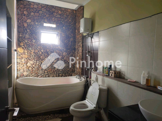 Rumah Dijual di Sukasari, Kota Bandung, 5 KM, 6 KT, LT 378m², LB 450m² - 8