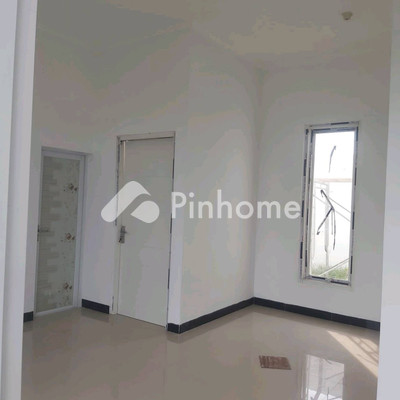 Rumah Dijual di Wonoasri, Kab. Madiun, 1 KM, 2 KT, LT 607m², LB 207m² - 4