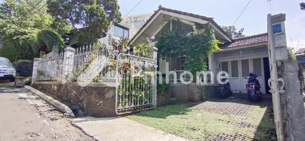 Rumah Dijual di Sukajadi, Kota Bandung, 3 KM, LT 420m², LB 250m²