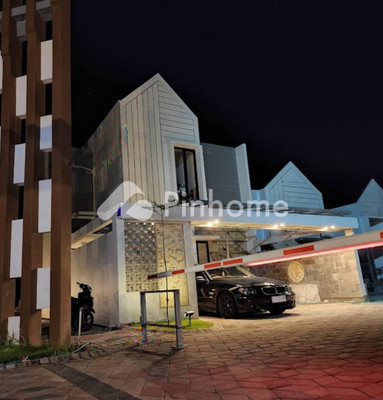 Rumah Dijual di Wonoasri, Kab. Madiun, 1 KM, 2 KT, LT 607m², LB 207m² - 13