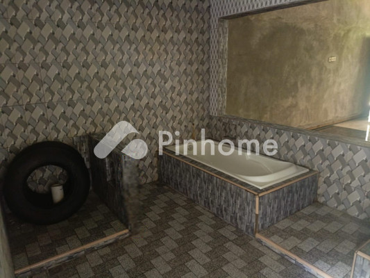 Rumah Dijual di Kumai, Kab. Kotawaringin Barat, 3 KM, 4 KT, LT 590m², LB 500m² - 11