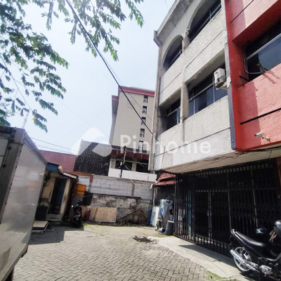 Ruko Dijual di Kemayoran, Kota Jakarta Pusat, 3 KM, LB 180m² - 1