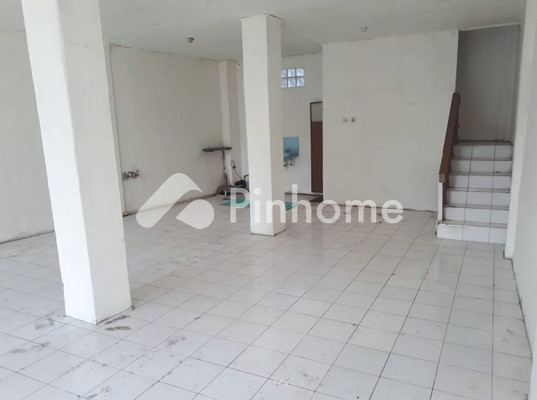 Ruko Dijual di Bandung Kulon, Kota Bandung, 1 KM, LB 140m² - 2