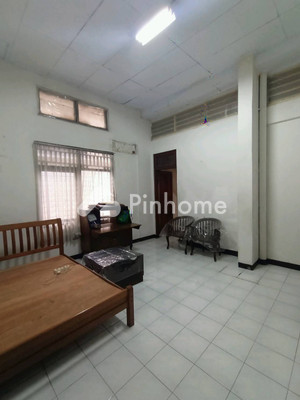 Rumah Dijual di Pancoran, Kota Jakarta Selatan, 2 KM, 3 KT, LT 666m², LB 300m² - 5