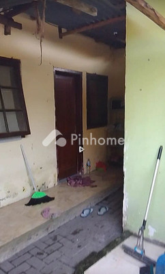 Rumah Dijual di Porong, Kab. Sidoarjo, 2 KM, 10 KT, LT 194m², LB 150m² - 8