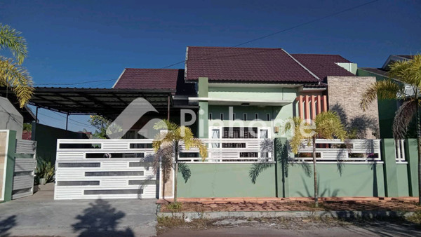 Rumah Dijual di Jekan Raya, Kota Palangka Raya, 2 KM, 3 KT, LT 216m², LB 150m²
