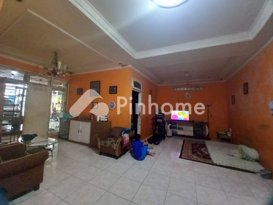 Rumah Dijual di Pondokgede (Pondok Gede), Kota Bekasi, 3 KM, 5 KT, LT 245m², LB 400m² - 3
