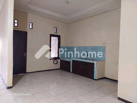 Rumah Dijual di Telukjambe Timur, Kab. Karawang, 2 KM, 4 KT, LT 180m², LB 120m² - 6
