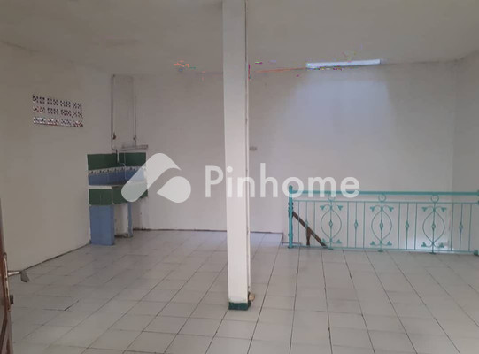 Ruko Dijual di Bandung Kulon, Kota Bandung, 1 KM, LB 140m² - 1