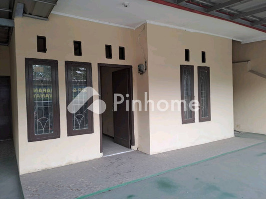 Rumah Dijual di Telukjambe Timur, Kab. Karawang, 2 KM, 4 KT, LT 180m², LB 120m² - 11