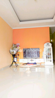 Rumah Dijual di Bekasi Barat, Kota Bekasi, 4 KM, 9 KT, LT 105m², LB 200m² - 7