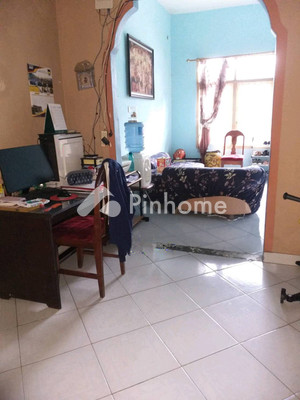 Rumah Dijual di Way Halim, Kota Bandar Lampung, 4 KM, 6 KT, LT 235m², LB 300m² - 2