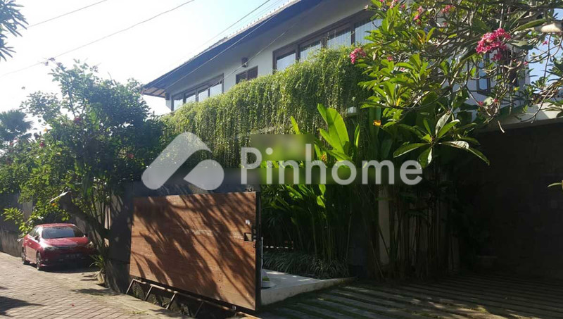 dijual rumah lingkungan nyaman dan asri di jl intan permai kerobokan - 1