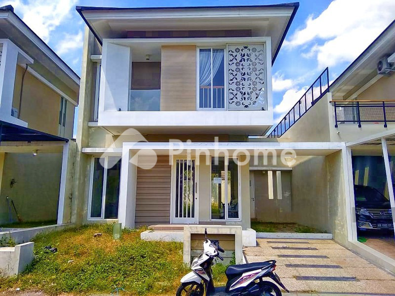 dijual rumah lokasi strategis di jl  kapten haryadi - 1