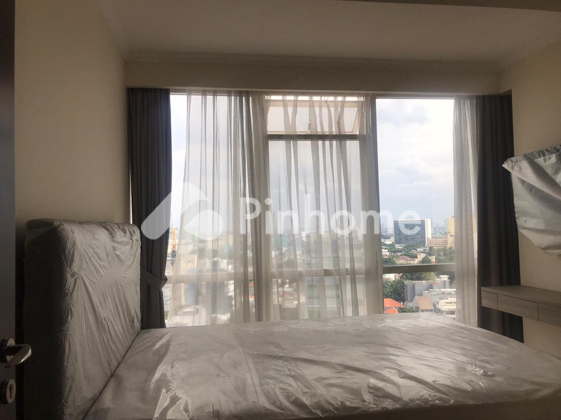 dijual apartemen 2br furnished lokasi strategis di tower sapphire - 2