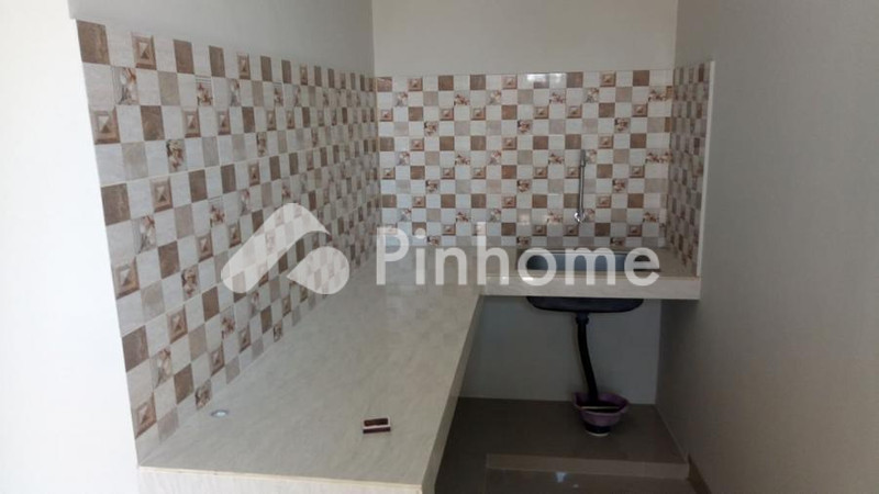 dijual rumah siap pakai di jl  batuyang - 5