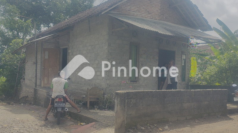 dijual rumah murah siap huni tanggung kota blitar di jl  santren tanggung gg  ii - 4