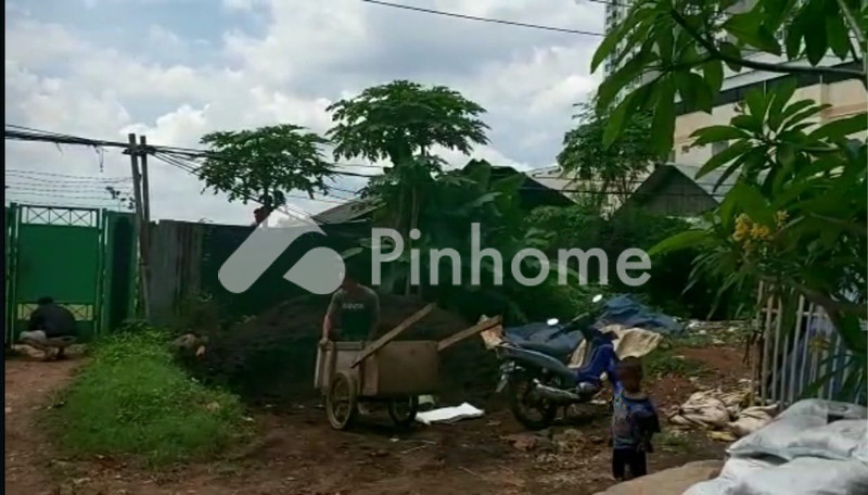 dijual tanah komersial murah 50 persen njop area bisnis cengkareng jakbar di jl  kamal raya outer ring road - 6